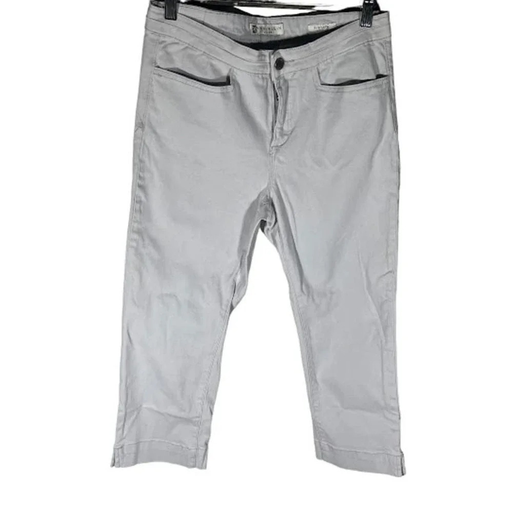 Anne Klein slim capri size 6